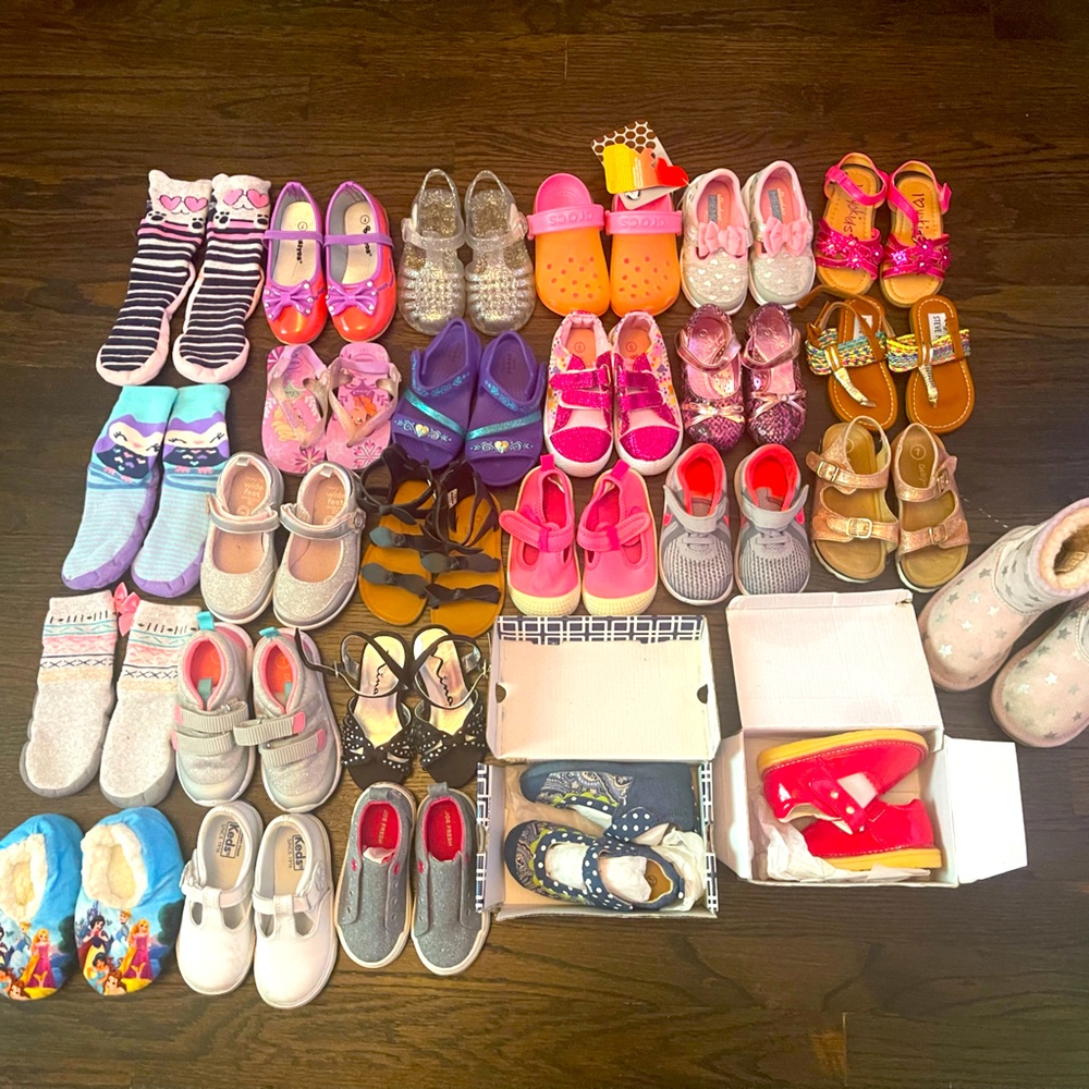 Size 6/7 Girls Shoes Lot